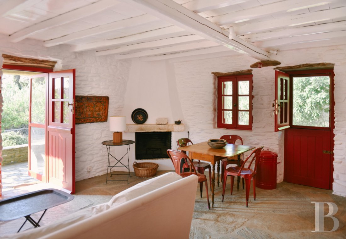 Three former sheepfolds united by a beautiful spirit by the sea in Tinos, the Cyclades - photo  n°11